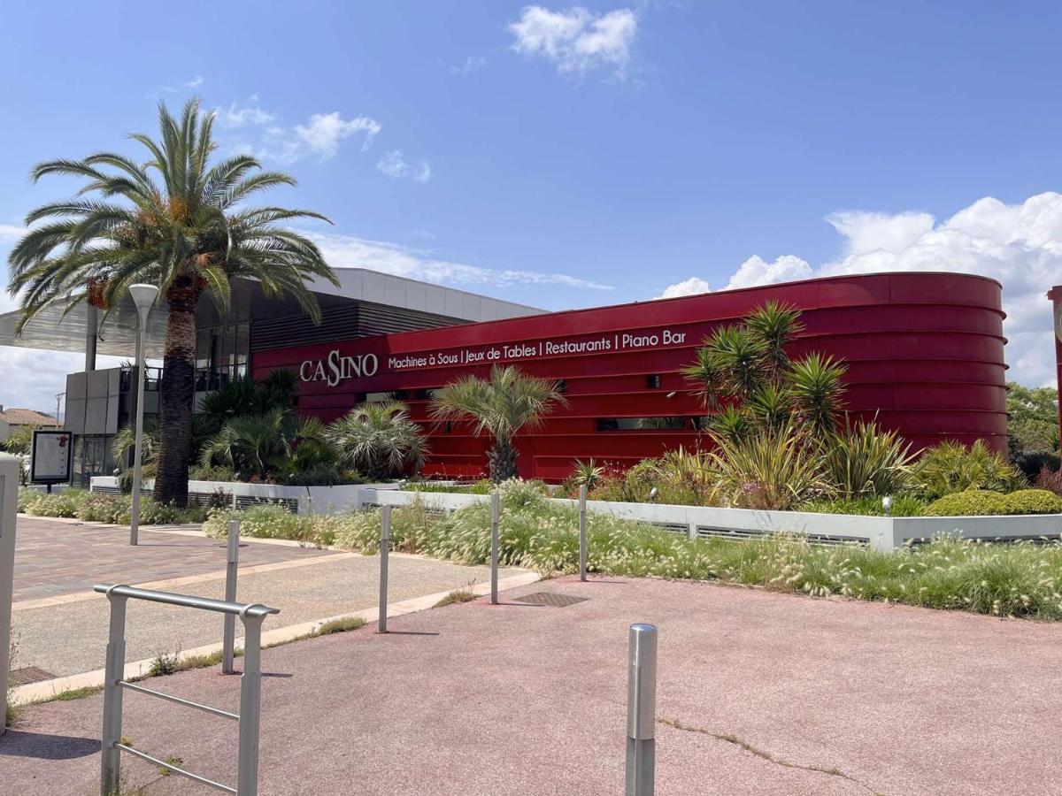 Fréjus, 1 Pièce, 2 Personnes - Fr-1-226a-356 *